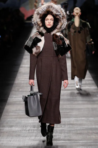 Look 33